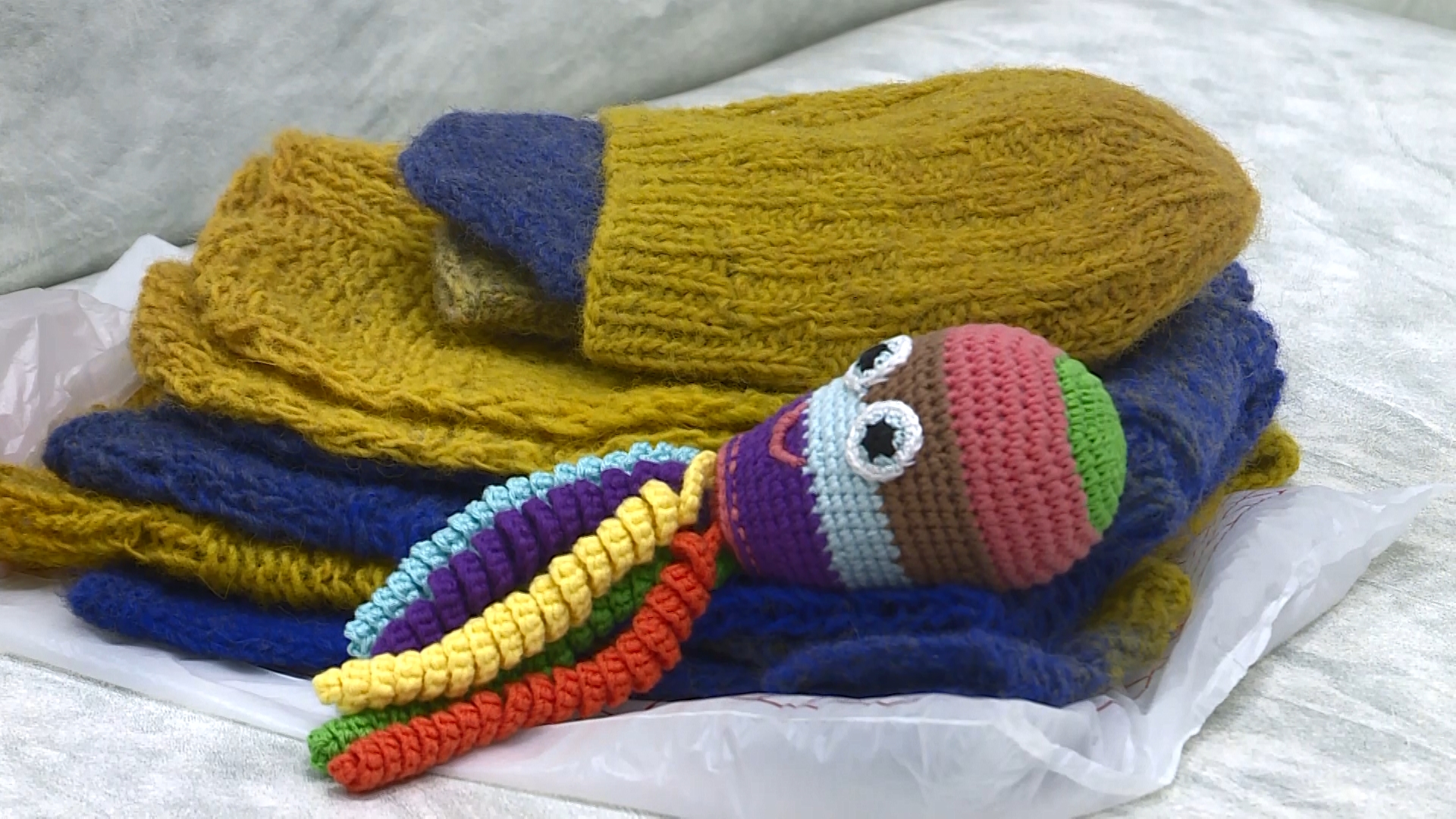 Вязаные шарфы на заказ с логотипом, заказать изготовление вязаных шарфов в Саранске